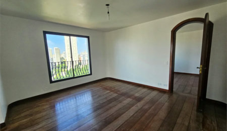 Apartamento à venda com 4 quartos, sendo 2 suítes,  em Jardim Parque Morumbi, São Paulo, SP