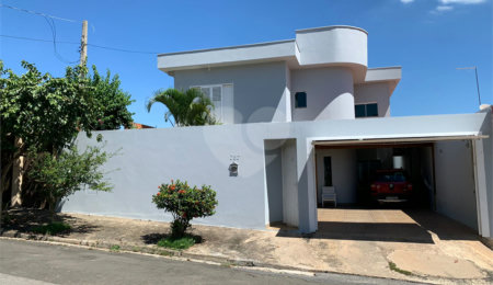 Casa à venda com 3 quartos, sendo 2 suítes,  em Jardim Celani, Salto, SP