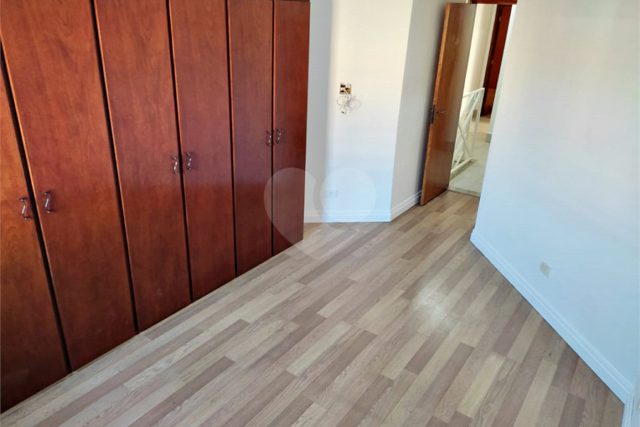 Sobrado à venda com 3 quartos, sendo 1 suíte,  em Vila Medeiros, São Paulo, SP