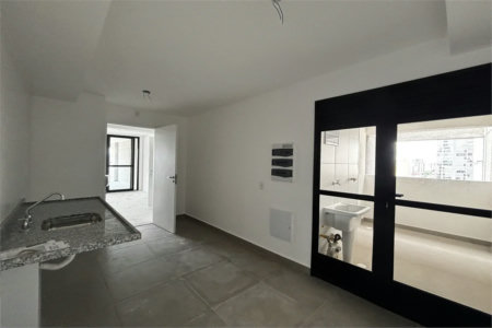 Apartamento à venda com 3 suítes em Vila Romana, São Paulo, SP