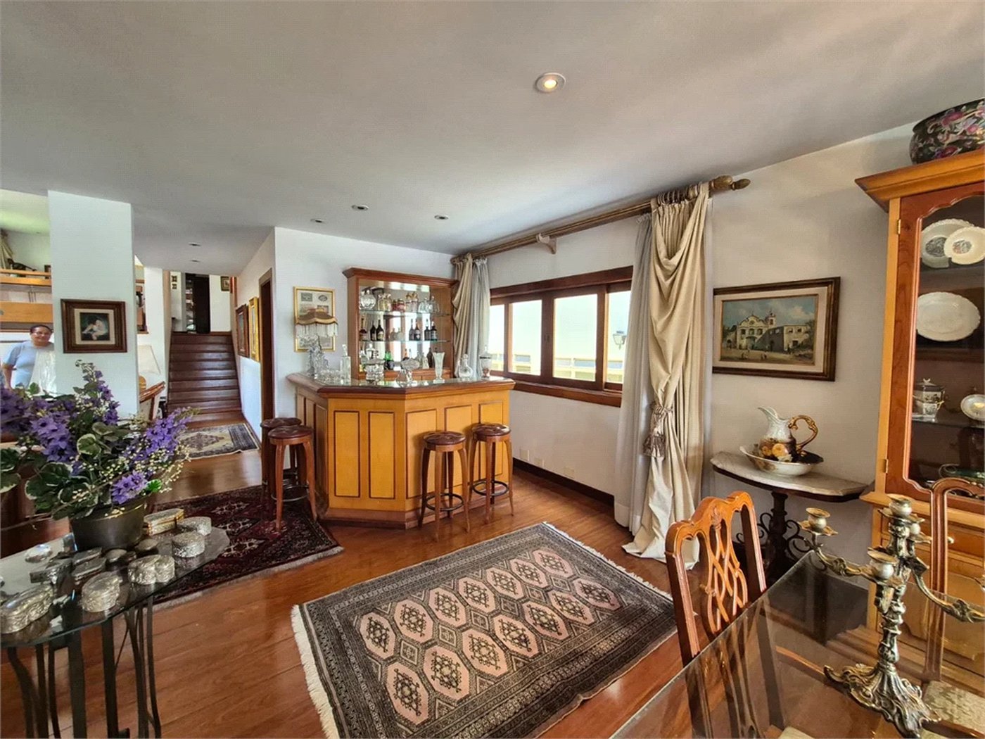 Casa de Vila à venda ou para alugar com 4 quartos, sendo 2 suítes, em Jardim Leonor, São Paulo, SP
