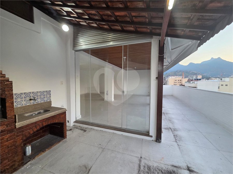 Cobertura à venda ou para alugar com 3 quartos, sendo 1 suíte, em Tijuca, Rio de Janeiro, RJ