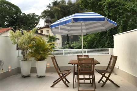 Sobrado à venda com 3 quartos, sendo 2 suítes,  em Granja Julieta, São Paulo, SP