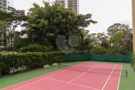 Apartamento à venda com 4 quartos, sendo 3 suítes, em Alto da Boa Vista, São Paulo, SP