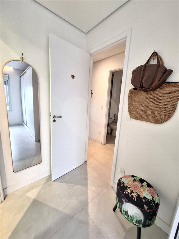 Apartamento à venda com 3 quartos, sendo 1 suíte,  em Vila Andrade, São Paulo, SP
