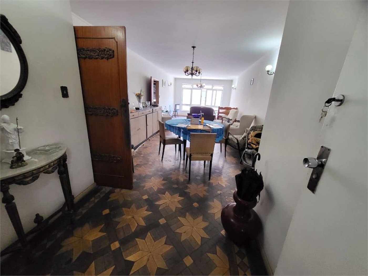 Apartamento com 4 dormitórios à venda, 180 m² por R$ 700.000,00 - Gonzaga - Santos/SP