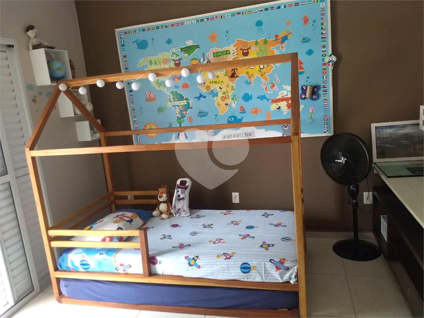 Casa à venda com 3 quartos, sendo 1 suíte, no condomínio Acmti - Colinas do Mosteiro, Terras de Itaici e Recanto dos Pássaros, Indaiatuba - SP