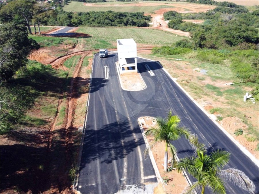 Terreno à venda no condomínio Loteamento Reserva dos Lagos, Sorocaba - SP