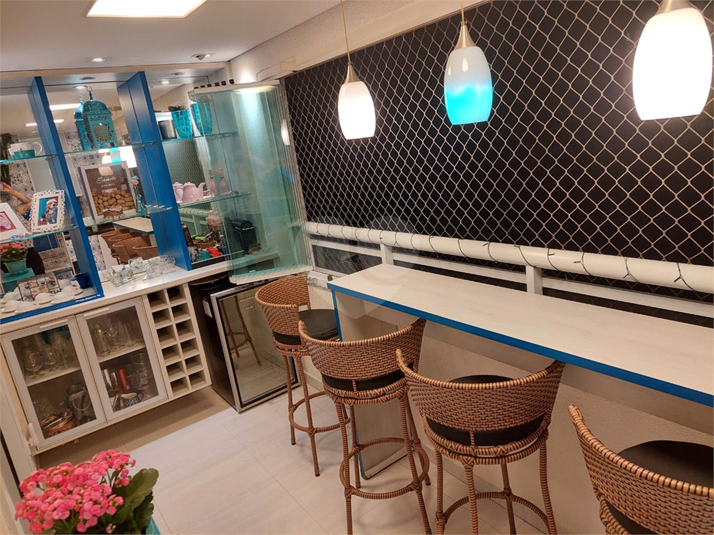 Apartamento à venda com 2 quartos, sendo 1 suíte,  em Vila Suzana, São Paulo, SP