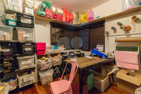 Casa à venda com 3 quartos, sendo 1 suíte,  no condomínio Jardim Hipico, São Paulo - SP