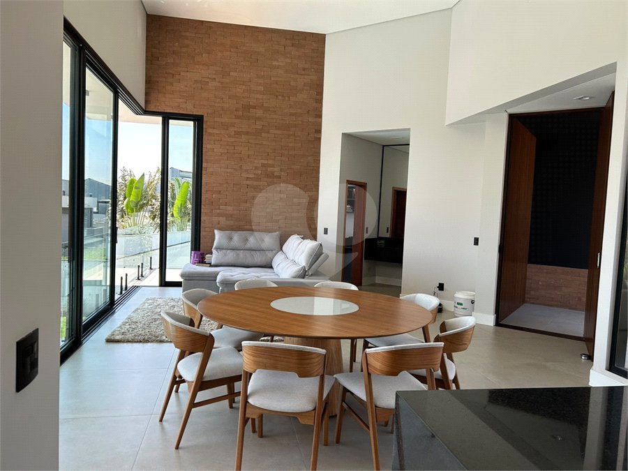 Casa para alugar com 3 suítes no condomínio Residencial Castanheira, Sorocaba - SP