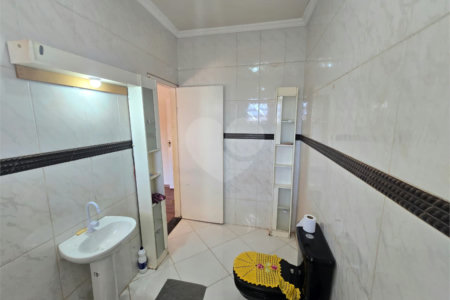 Casa à venda com 5 quartos, sendo 1 suíte,  em Vila Santana, Itapetininga, SP