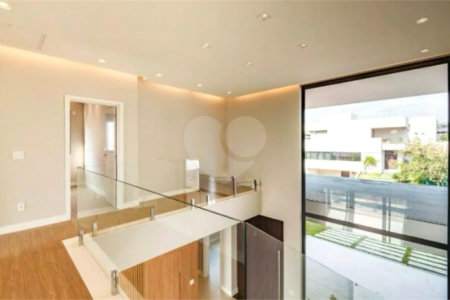 Casa à venda com 3 quartos, sendo 2 suítes,  no condomínio Alphaville Dom Pedro Iii, Campinas - SP