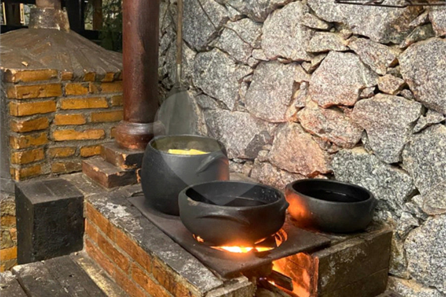 Casa à venda com 3 quartos, sendo 1 suíte, no condomínio Associação Reserva das Hortênsias, Mairiporã - SP