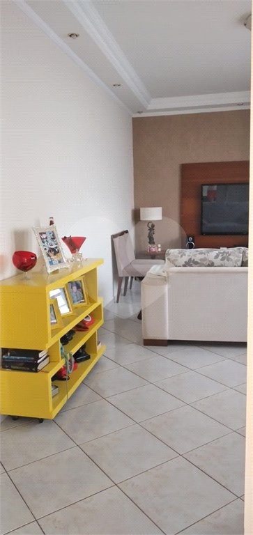 Casa à venda com 3 quartos, sendo 2 suítes, em Vila Harmonia, Araraquara, SP