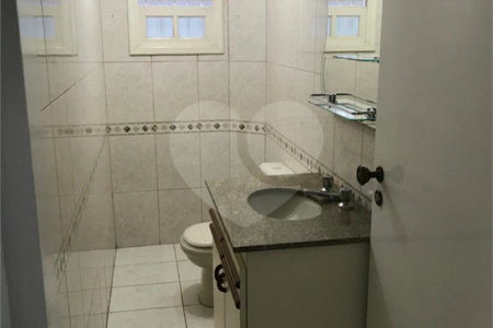Sobrado à venda com 3 quartos, sendo 1 suíte, em Jardim Mauá, Mauá, SP