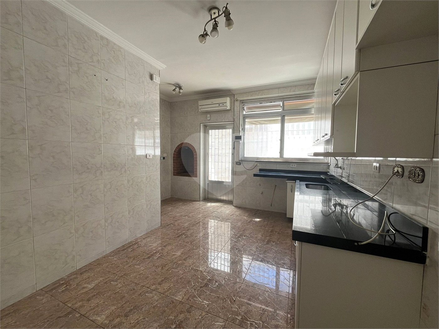 Casa à venda ou para alugar com 2 quartos em Alto da Lapa, São Paulo, SP