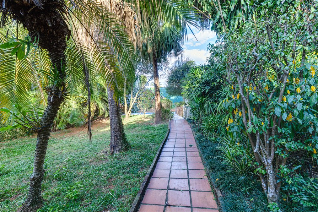Casa Térrea à venda com 3 suítes em Jardim dos Estados, São Paulo, SP