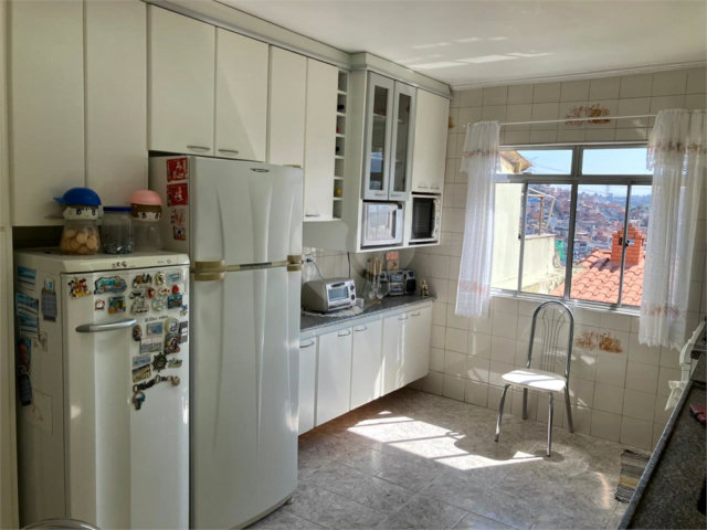 Casa à venda com 3 quartos em Jardim Peri, São Paulo, SP