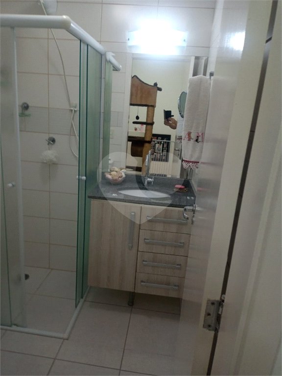 Casa à venda com 3 quartos, sendo 1 suíte, no condomínio Village St. Louis, São Paulo - SP