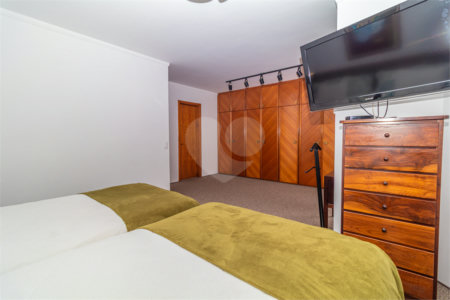 Apartamento à venda com 4 quartos, sendo 2 suítes, em Campo Belo, São Paulo, SP