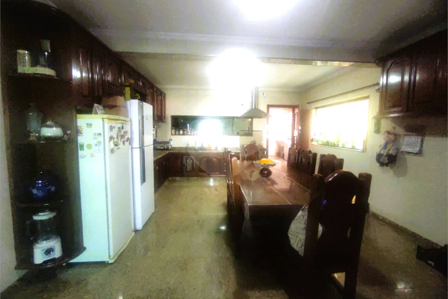Sobrado à venda com 3 quartos, sendo 1 suíte,  em Vila Paiva, São Paulo, SP