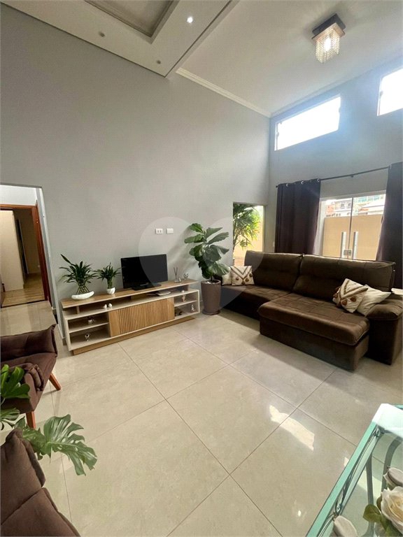 Sobrado à venda com 3 quartos, sendo 1 suíte, em Atibaia Belvedere, Atibaia, SP