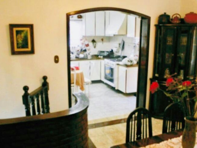 Sobrado à venda com 3 quartos, sendo 1 suíte,  em Jabaquara, São Paulo, SP
