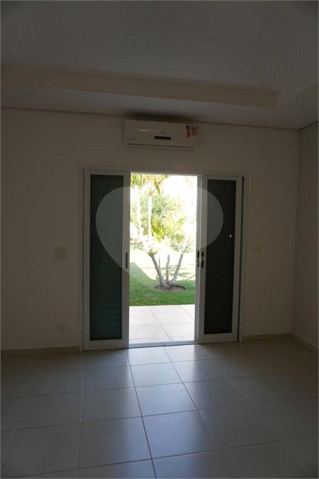 Casa para alugar com 4 quartos, sendo 2 suítes, no condomínio Mont Serrat, Salto - SP