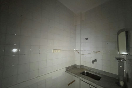 Sala Comercial à Venda no Gonzaga – Avenida Ana Costa – Santos/Sp