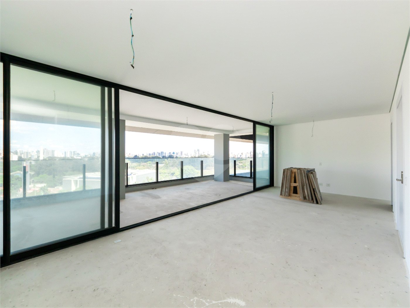 Apartamento à venda com 4 suítes em Paraíso, São Paulo, SP