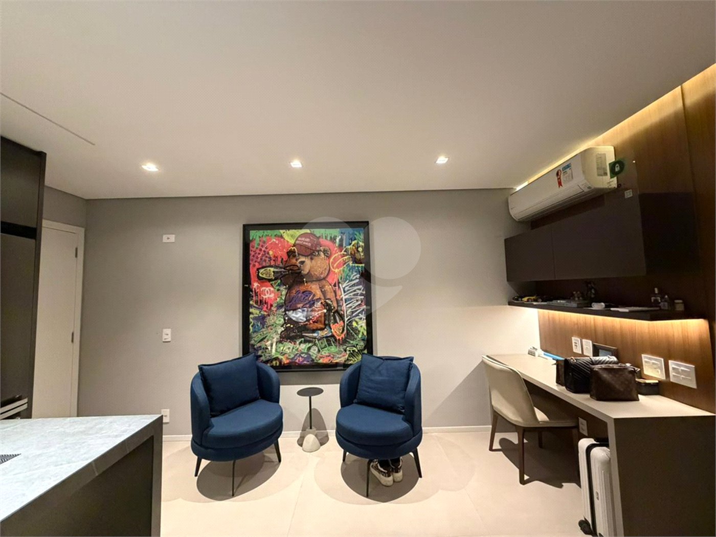 Apartamento à venda com 4 quartos, sendo 1 suíte, em Cerqueira César, São Paulo, SP