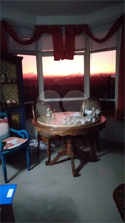 Duplex à venda com 3 quartos, sendo 2 suítes,  em Jardim das Indústrias, São José dos Campos, SP