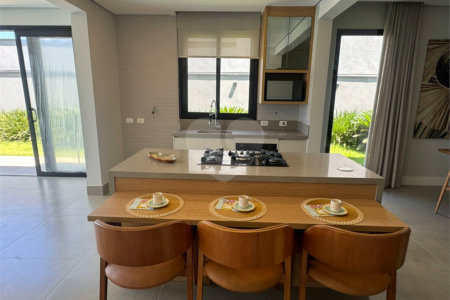 Casa à venda com 4 suítes no condomínio Villas do Golf, Itu - SP