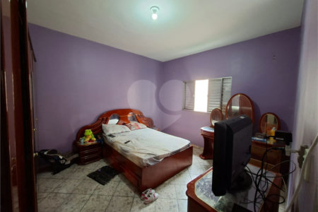 Casa à venda com 4 quartos, sendo 1 suíte,  em Vila Santa Maria, Guarulhos, SP