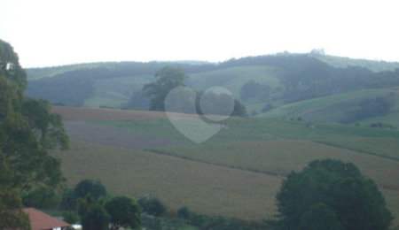 Chácara à venda com 3 quartos, sendo 2 suítes,  em Pinhal, Jarinu, SP