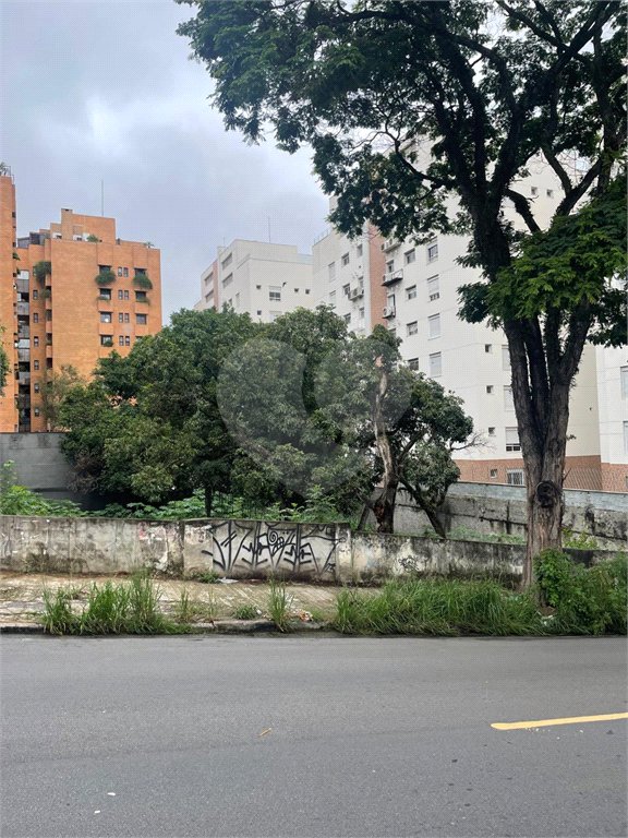 Terreno à venda em Jardim Guedala, São Paulo, SP