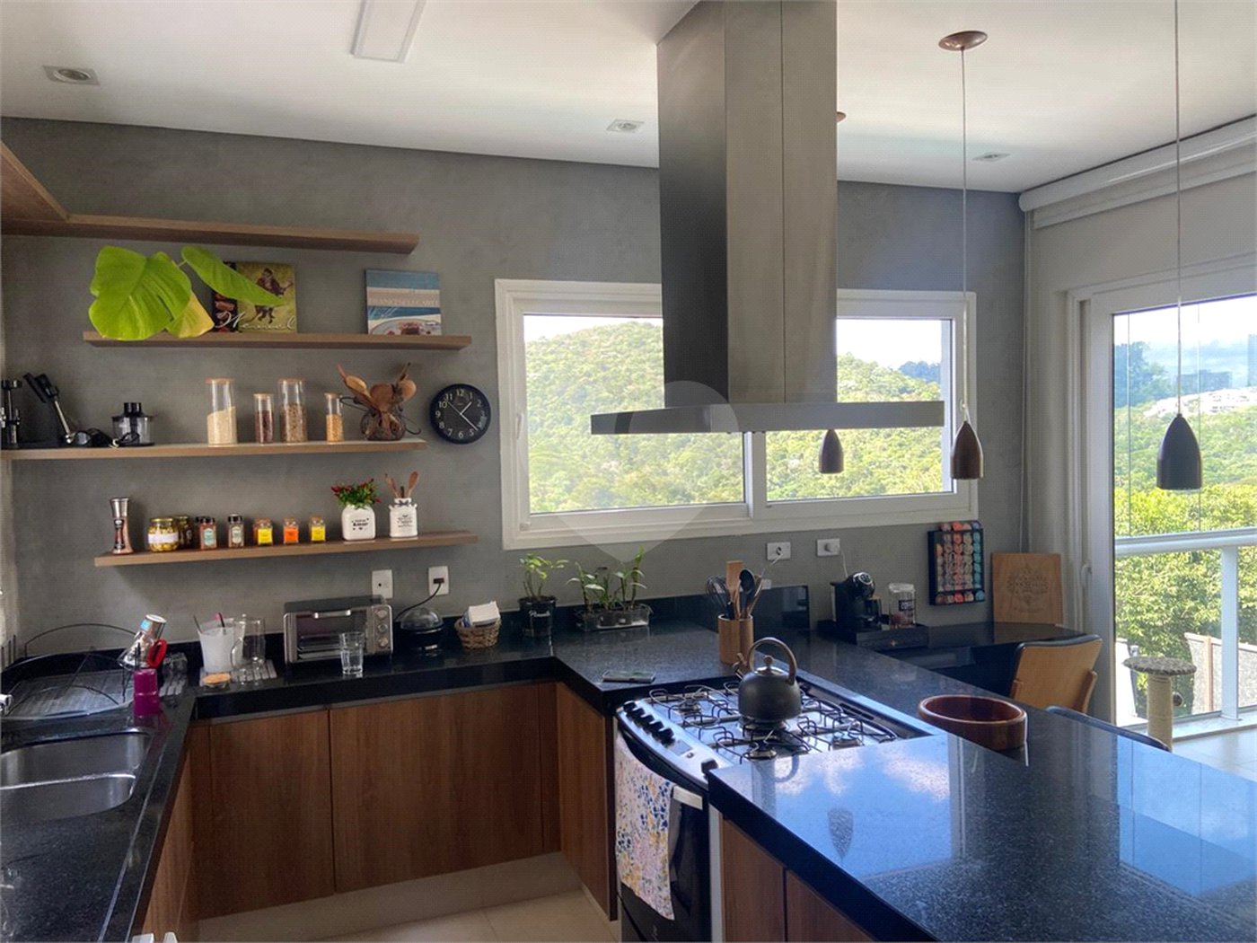 Casa à venda ou para alugar com 4 suítes no condomínio Residencial Gênesis 1, Santana de Parnaíba - SP