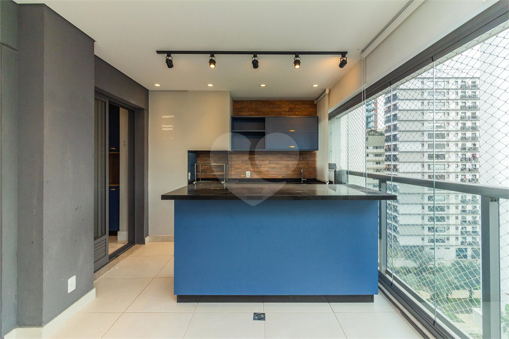 Apartamento à venda com 3 quartos, sendo 2 suítes, em Pinheiros, São Paulo, SP