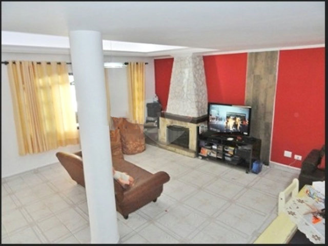Casa Térrea à venda com 4 quartos, sendo 1 suíte,  em Vila Medeiros, São Paulo, SP