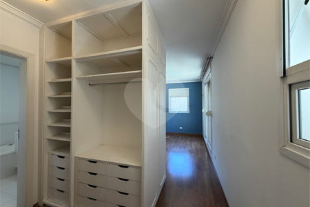 Casa à venda ou para alugar com 4 quartos, sendo 3 suítes, em Alto da Boa Vista, São Paulo, SP