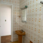 Casa espaçosa com 3 quartos, suíte, quintal e 2 vagas na Vila Santa Catarina