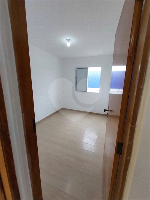 Apartamento à venda com 2 quartos e 1 vaga na Vila Nova Bonsucesso