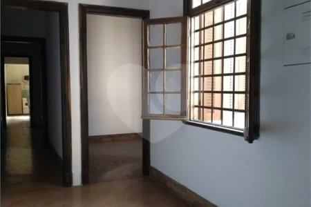 Imóvel Comercial com 6 Quartos e 2 banheiros à Venda, 445 m²