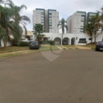 Casa térrea no Condomínio Faber I.