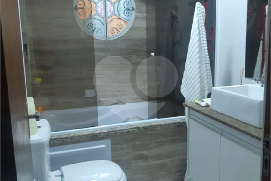 Sobrado à venda com 3 quartos, sendo 1 suíte, em Vila Mazzei, São Paulo, SP