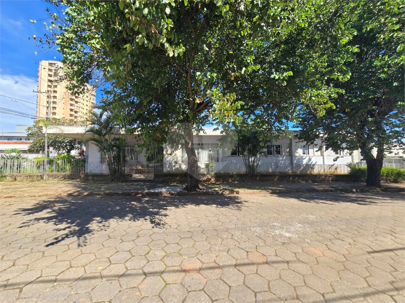 Casa à venda com 4 quartos, sendo 1 suíte,  em Vila Rosa, Itapetininga, SP