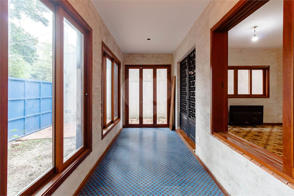 Casa à venda com 3 quartos, sendo 2 suítes, em Jardim América, São Paulo, SP