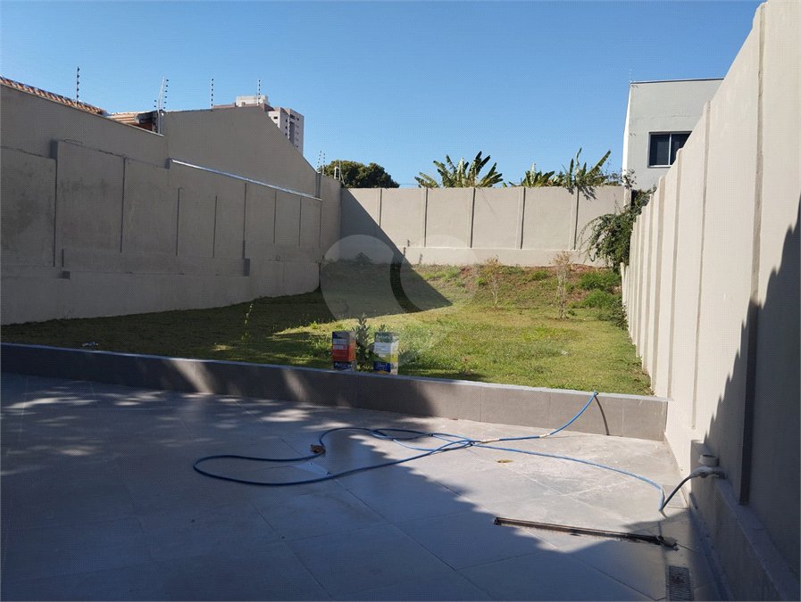 Casa à venda com 3 quartos, sendo 2 suítes, em Vila Harmonia, Araraquara, SP