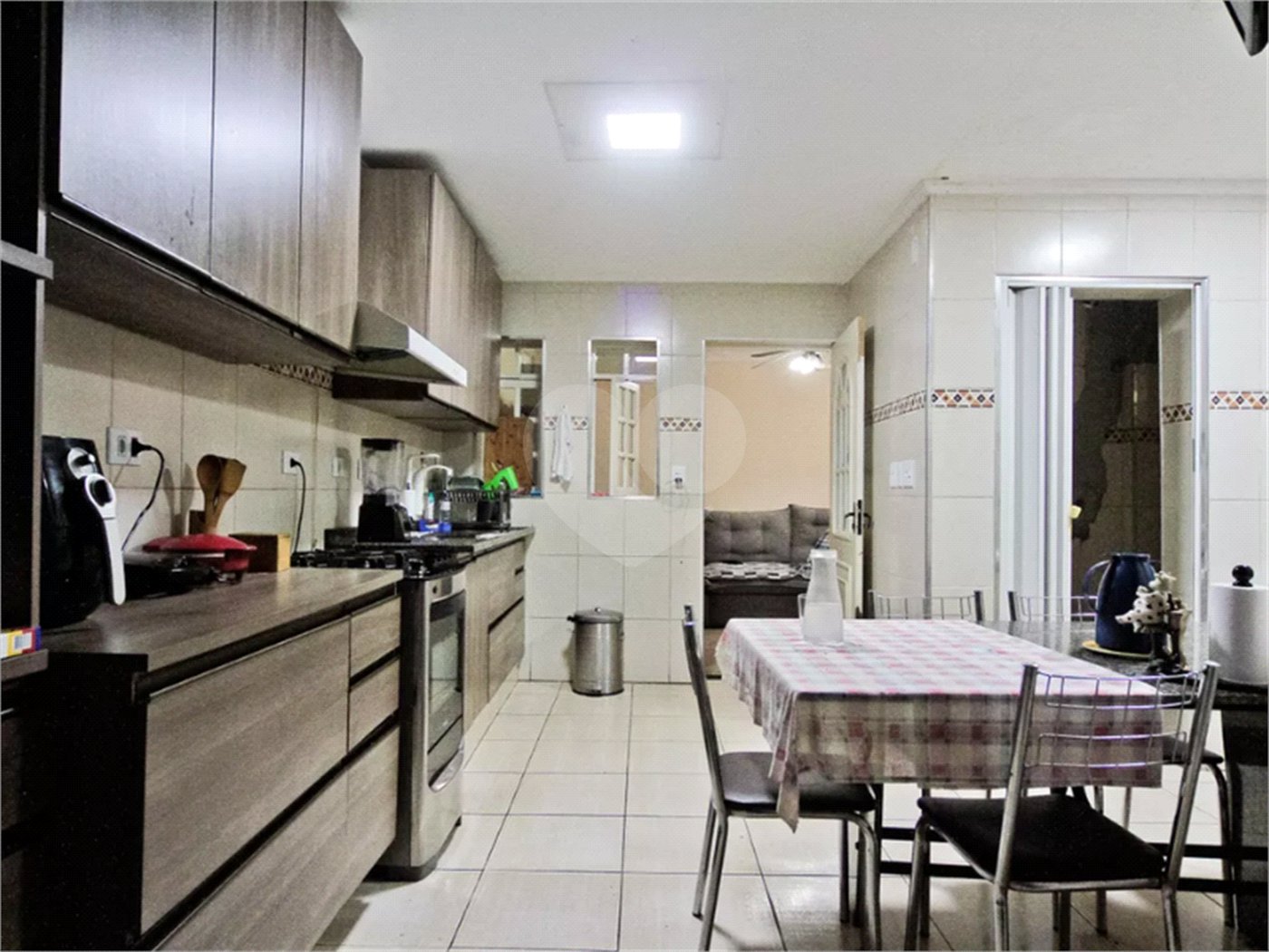 Salão à venda ou para alugar com 3 quartos, sendo 1 suíte, em Jardim Monjolo, São Paulo, SP